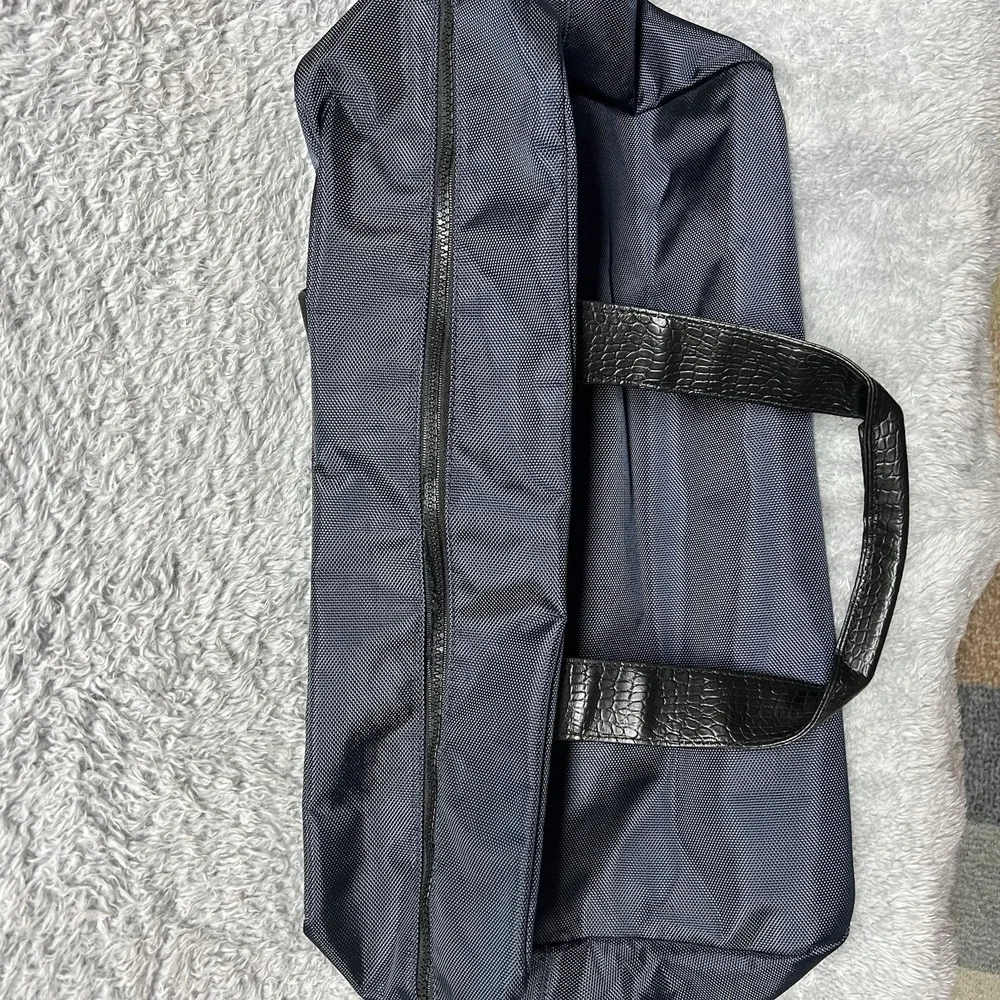 Jimmy Choo Parfums Duffle Tote Bag Navy Nylon‎ Travel Weekend Overnight
